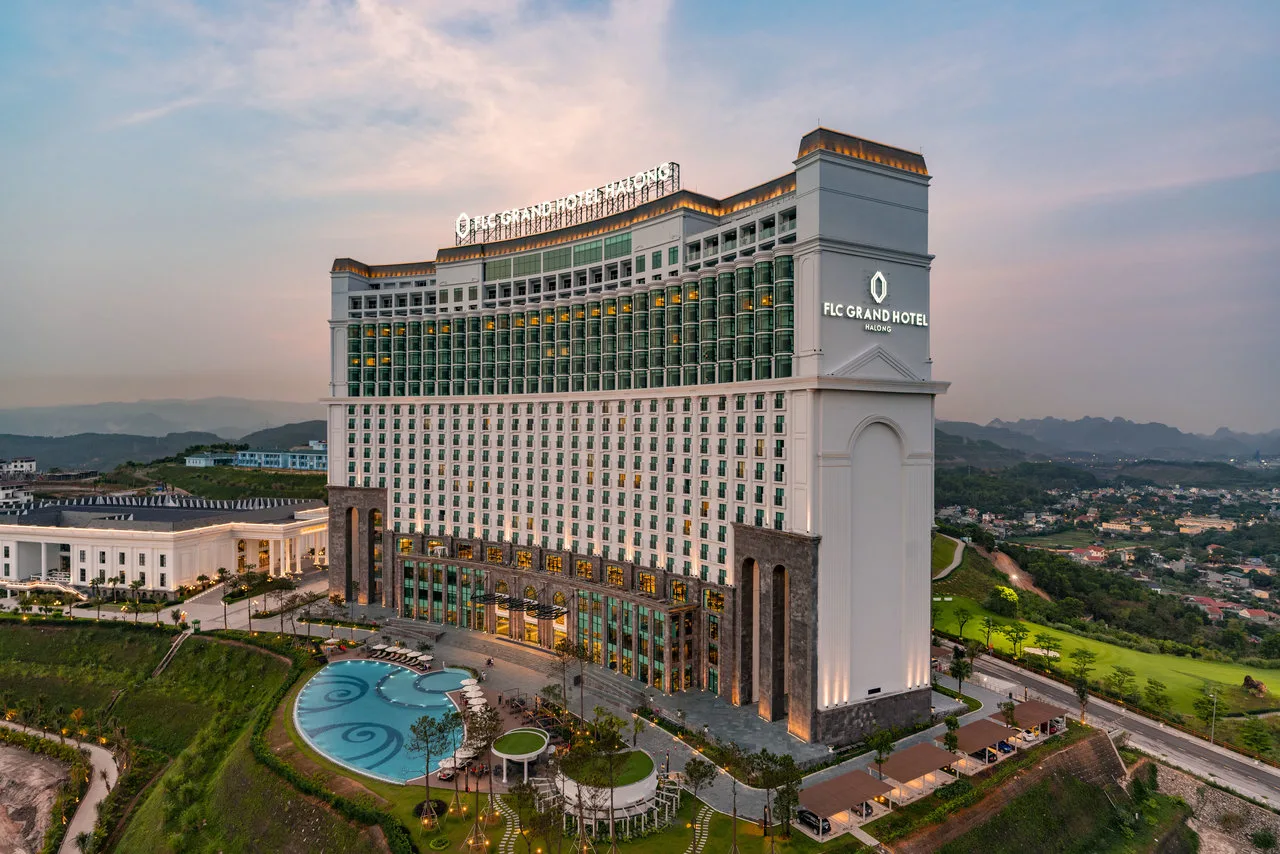 FLC Grand Hotel Halong: The Premier Golf Halong Hotel with 5-Star Luxury 1 FLC Halong Bay Golf Club & Luxury resort